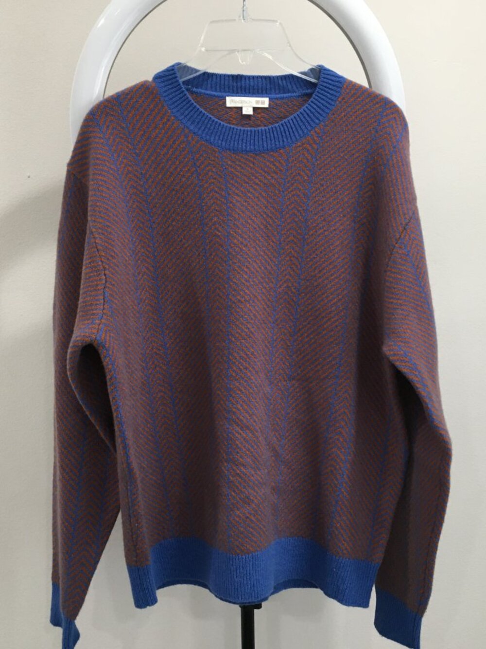 JW ANDERSON x UNIQLO Chevron Striped Blue Brown 100% Wool Knit Pullover Sweater